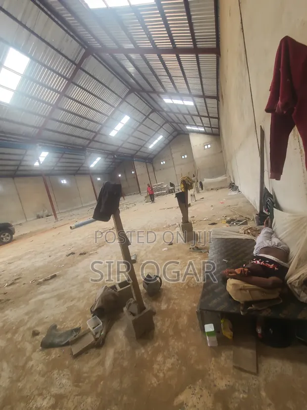1200 SQM Warehouse for Rent in Yaba, Lagos - 1