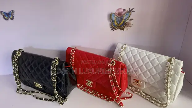 Classic Diamond-Quilted Chain Shoulder Bag - 1