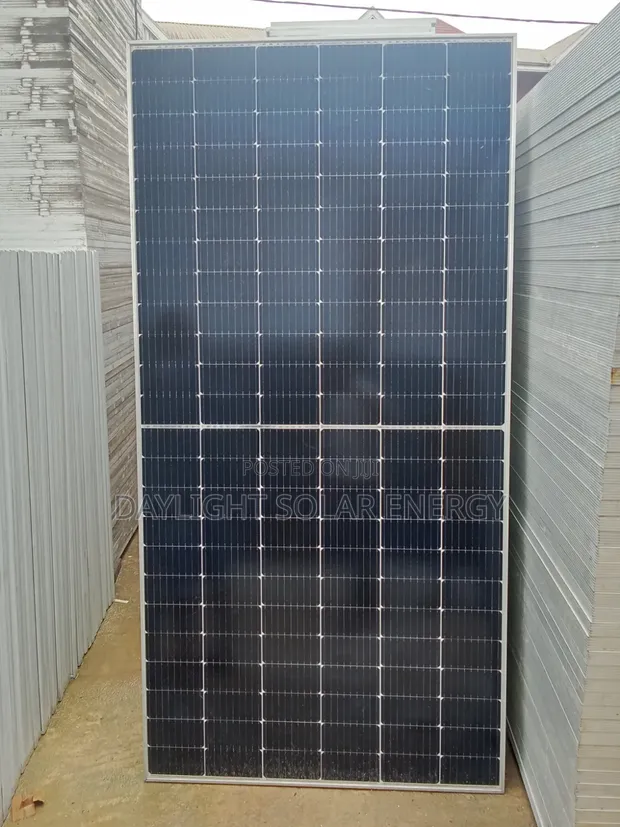 LONGi 550W Solar Panels (144 Cells) - 1
