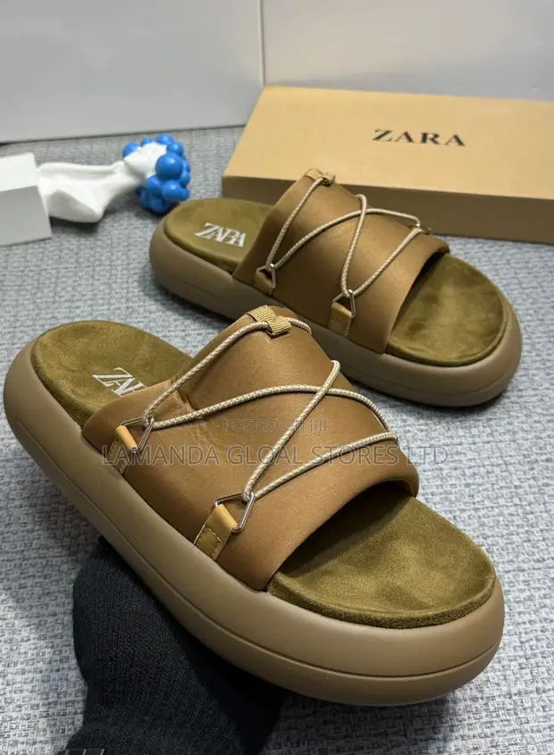 Zara Bungee-Cord Cushioned Slide Sandals Khaki - 1