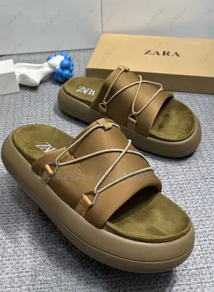 Zara Bungee-Cord Cushioned Slide Sandals Khaki
