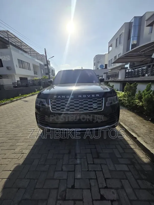 Land Rover Range Rover 3.0L V6 Supercharged HSE 2019 Black - 1
