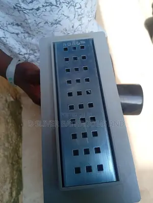Gidan Wanka na Bakin Karfe - Side Outlet