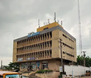 Wurin Ofis na 225sqm na Bude don Hayarwa, Oke Bola, Ibadan