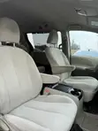 2011 Toyota Sienna LE 7 Passenger - Gold - 5