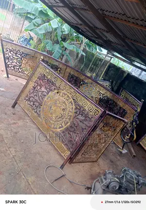 Foreign Designed Rough Iron Staircase