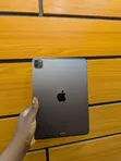 Apple iPad Pro 11" (2020) 128GB Grey - 1