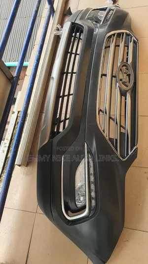 2017 Hyundai Santa Fe Complete Front Bumper with Fog Lamps