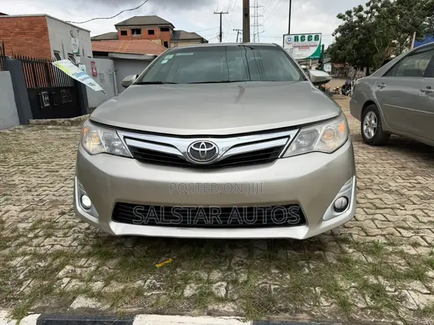 2013 Toyota Camry XLE V6 Sedan - Zinari - 1