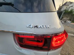 2022 Mercedes-Benz GLB-Class Platinum Edition