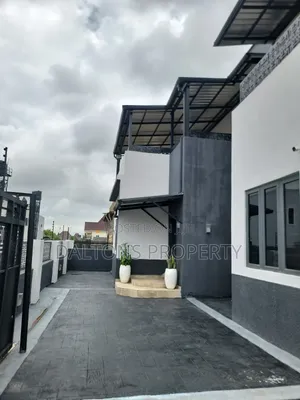 4 Bedroom Duplex Don Sayarwa a Vine Hill Estate, Sabon Lugbe
