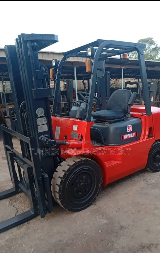3-Ton Nippon Lift Forklift - 1