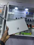 Microsoft Surface Pro 5 256GB Grey - 2