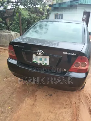 Toyota Corolla 2000 Black