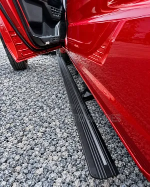 Automatic Side Steps for Toyota Tundra 2025 (Electric Foldable)