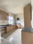 4-Bedroom Semi-Detached Duplex da BQ a Chevron, Lekki - 3