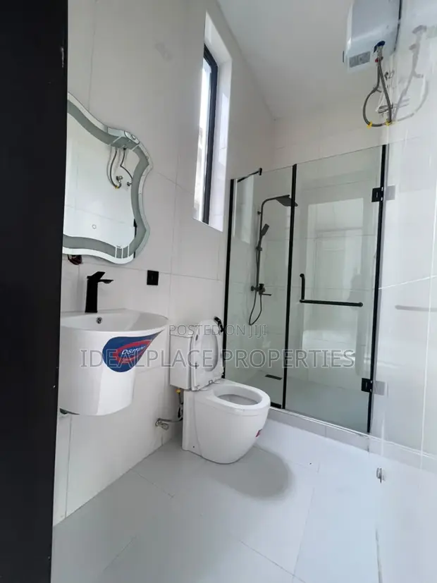 Babban Gidan 5 Bedroom Duplex Don Sawa a Ikota, Lekki - 1