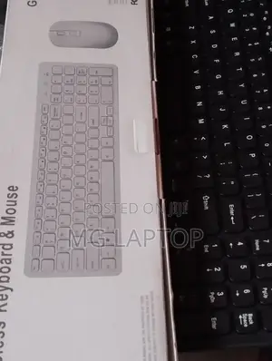 Samsung Chronos 700Z5A Laptop - Intel Core i7, 8GB RAM, 256GB HDD