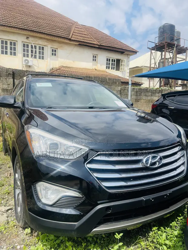 Hyundai Santa Fe 2015 Black - 1