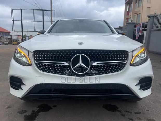 Mercedes-Benz GLC300 2019 White - 1