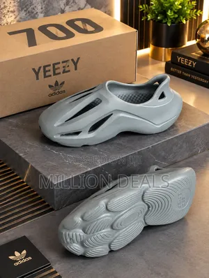 Yeezy Foam Runner Grey Sneakers Size 42/43