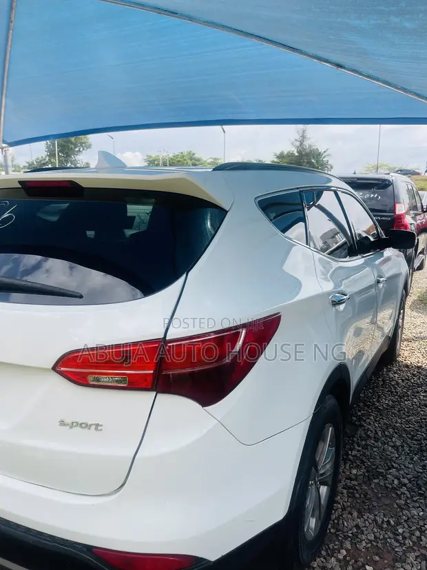 2016 Hyundai Santa Fe Sport - 1
