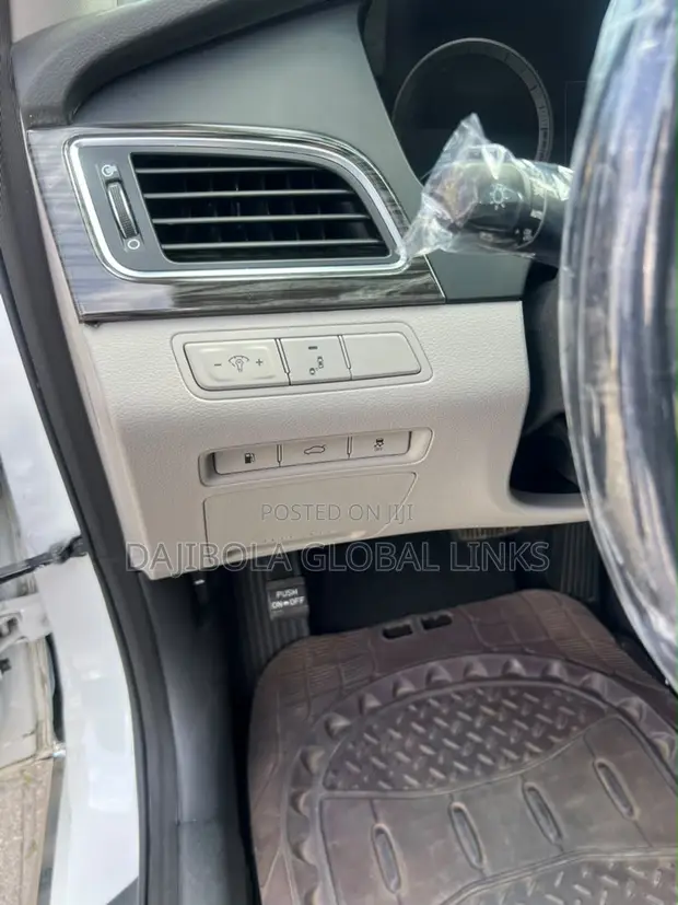 2015 Hyundai Sonata Limited Sedan - Fari - 1