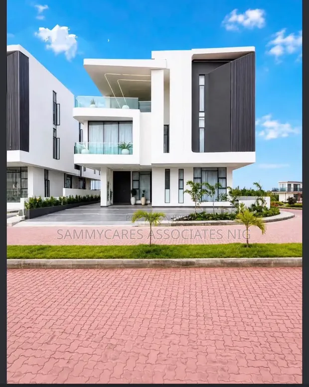 Furnished 6-Bedroom Luxury Duplex with Pool in Osapa London - 1