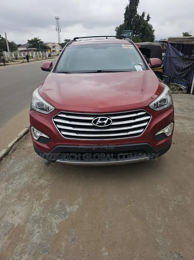 2016 Hyundai Santa Fe Red - 1