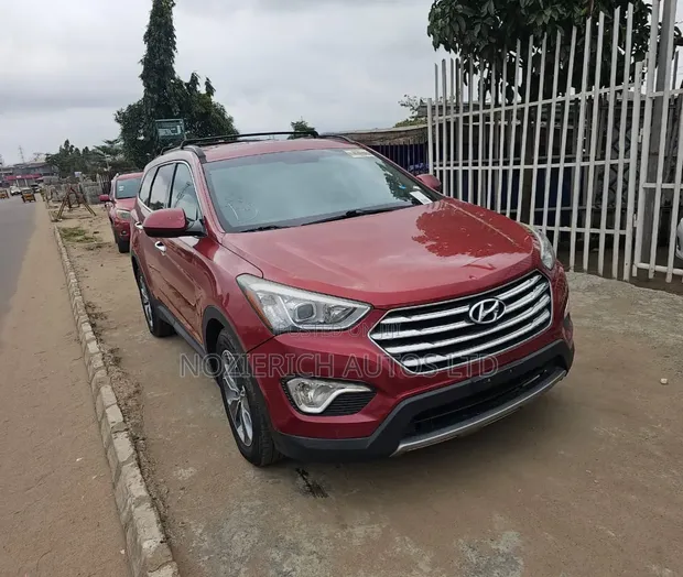 2016 Hyundai Santa Fe Red - 1