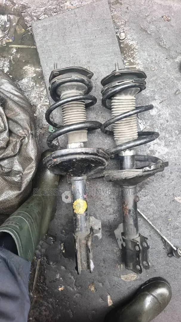 Toyota Highlander Shocks (2002-2006) - 1