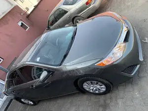 2013 Toyota Camry LE 2.5L Sedan - Green