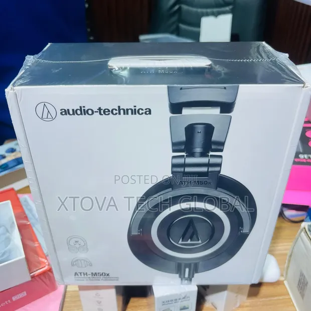Audio-Technica ATH-M50x Professional Studio Monitor Headphones - 1