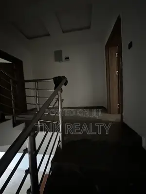 4 Bedroom Townhouse/Terrace don haya a Jahi