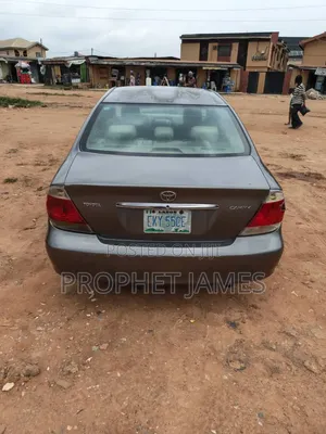 Toyota Camry 2006 Gray