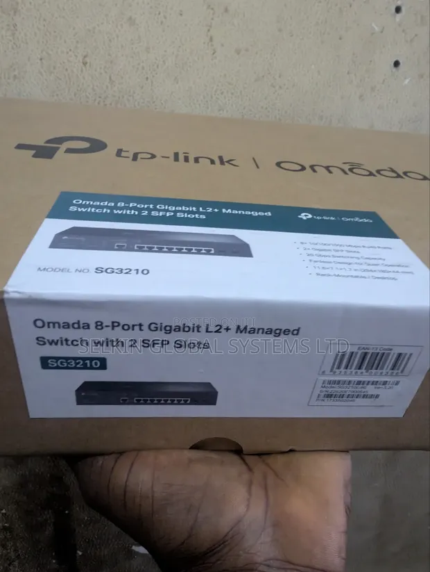 TP-Link 8-Port Gigabit Managed Switch with 2 SFP Slots - 1