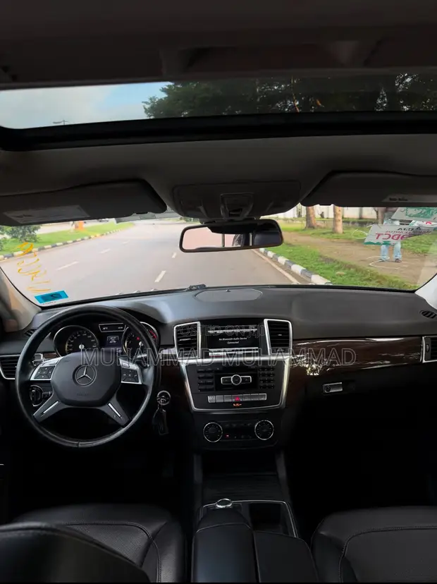 2014 Mercedes-Benz ML350 4MATIC SUV Blue - 1