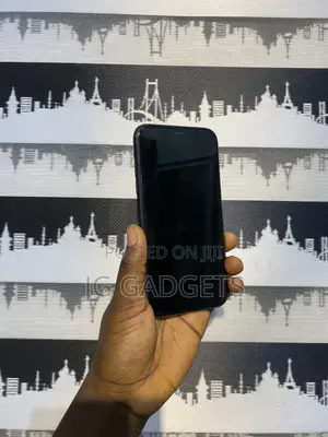 Apple iPhone XR 64GB Black