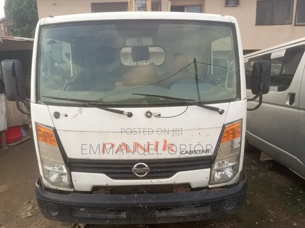 2004 Nissan Cabstar Pickup Truck - White - 1