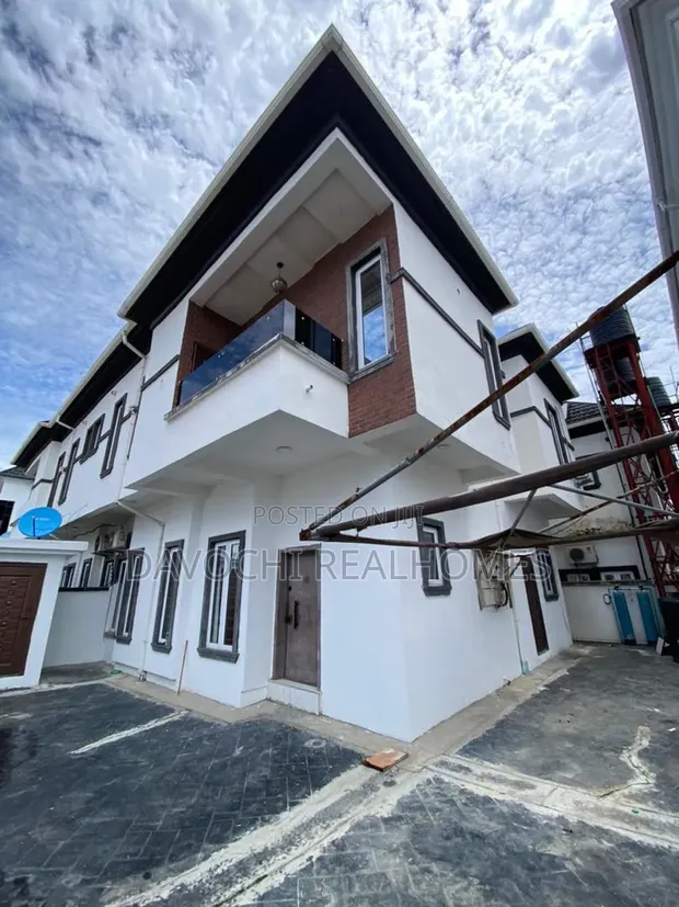 4 Bedroom Duplex for Rent in Ikota GRA, Lekki - 1