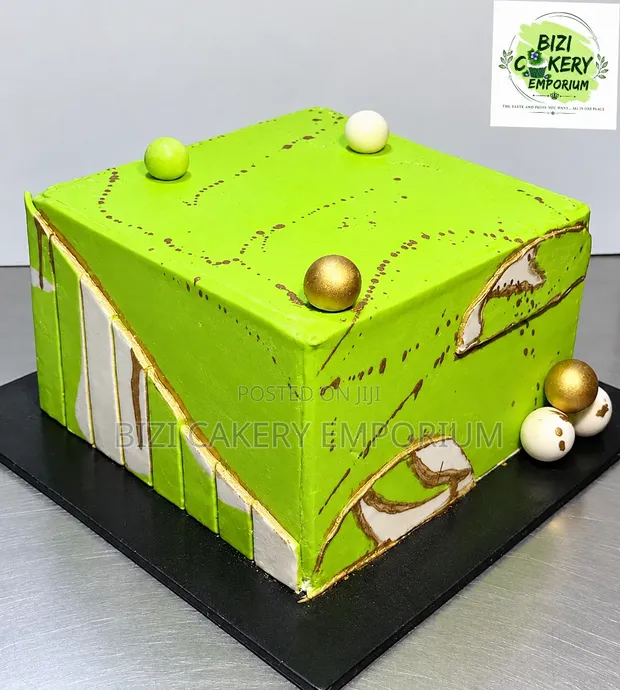 Custom Fondant Wedding & Birthday Cakes in Lagos - 1