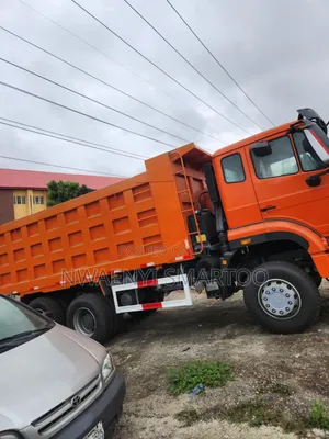Brand New CNHTC Howo Dump Truck - 10 Ton Capacity