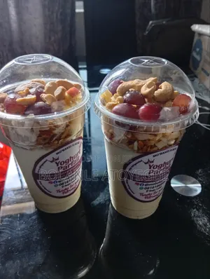 Mo'bakes N More: Fresh Yoghurt, Pastries & Cakes