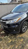 2017 Toyota Highlander XLE 4x4 V6 Black - 4