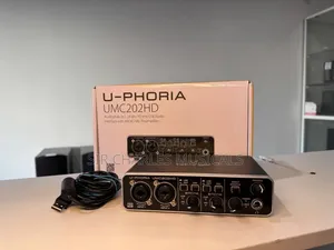 Behringer U-Phoria UMC202HD Audio Interface