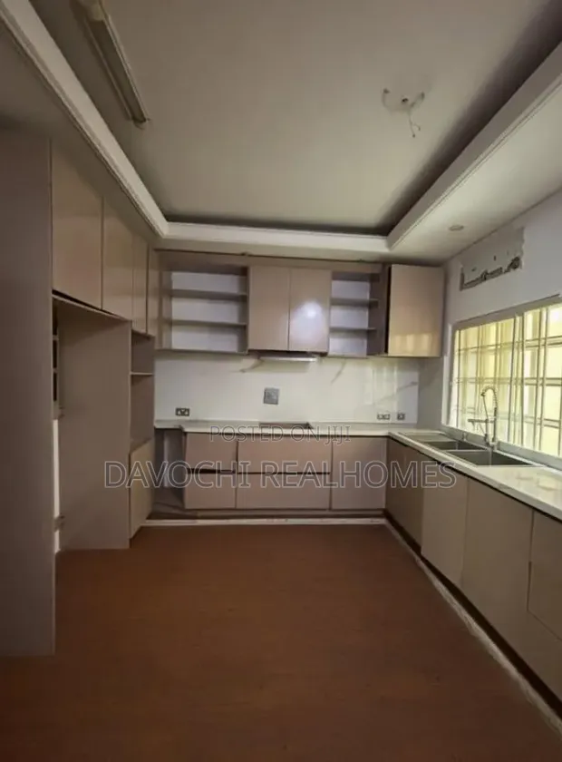 6 Bedroom Duplex for Rent in Lekki Phase 1 - 1