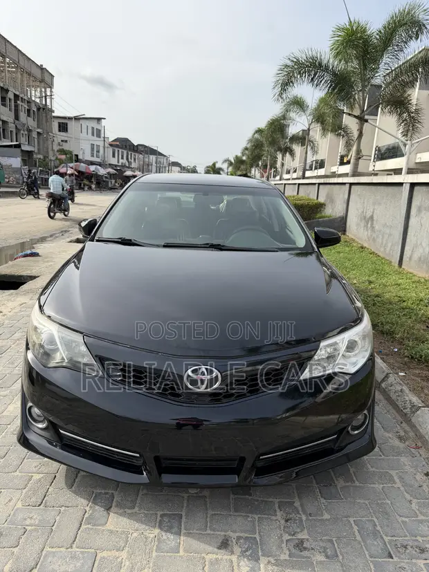 Toyota Camry 2014 Black - 1