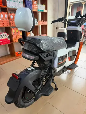 Sabon UM Carmel 125 Scooter Mai Amfani da Wuta Baƙi 2026
