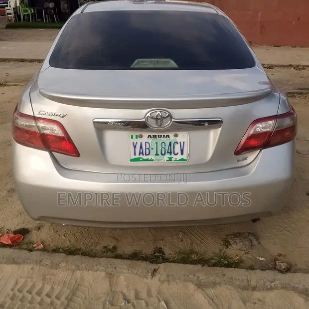 2009 Toyota Camry LE Sedan - 1