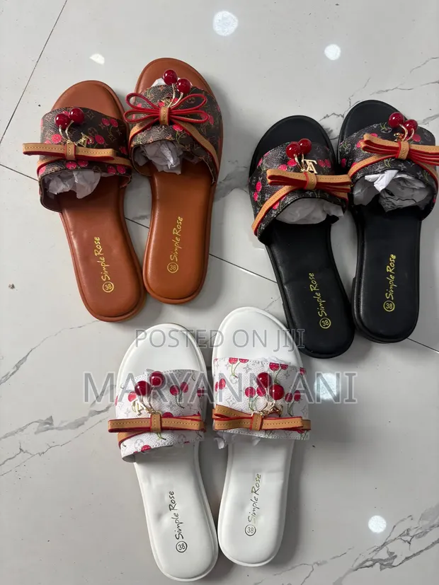 AD Maurizio Classic White Leather Slippers - Size 40 - 1